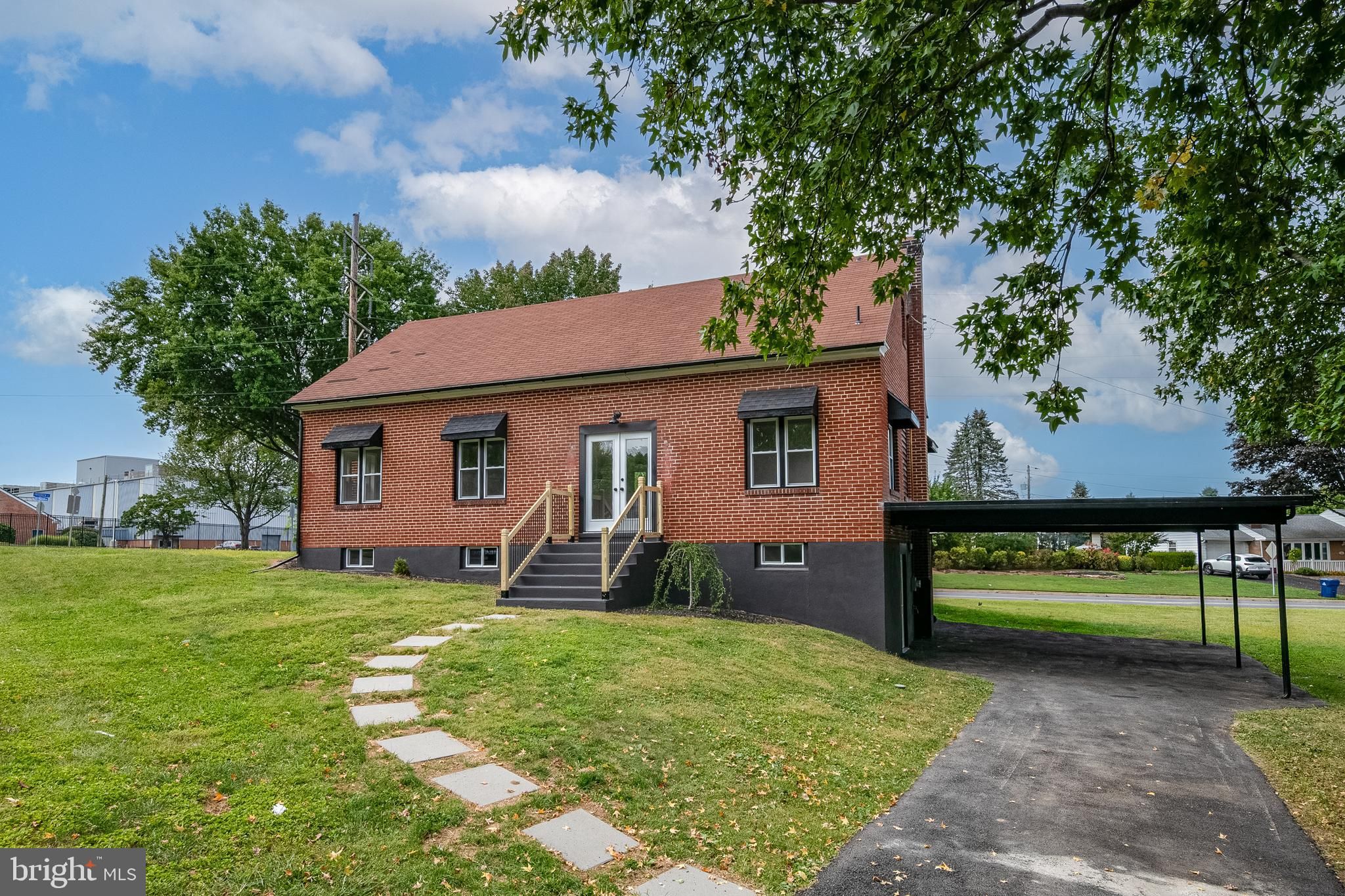 227 Montrose Boulevard