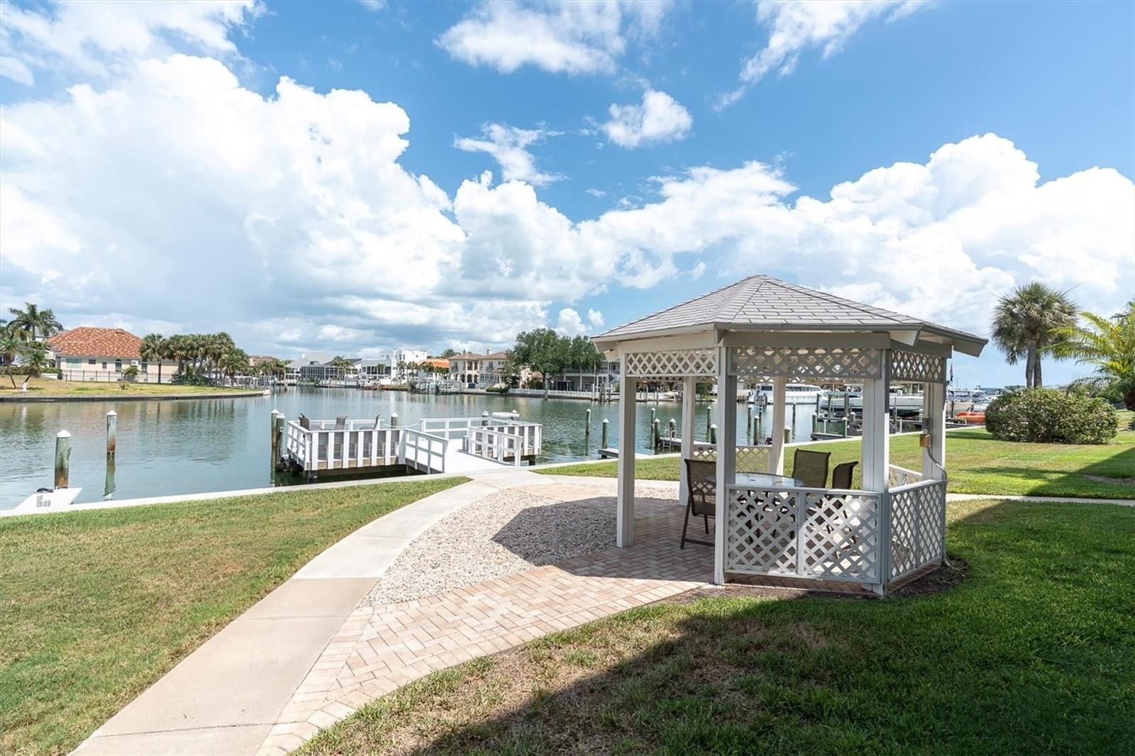 719 Pinellas Bayway S 110