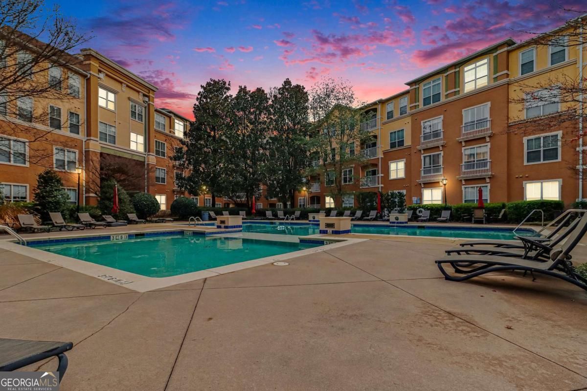 10 Perimeter Summit Boulevard Ne 4432