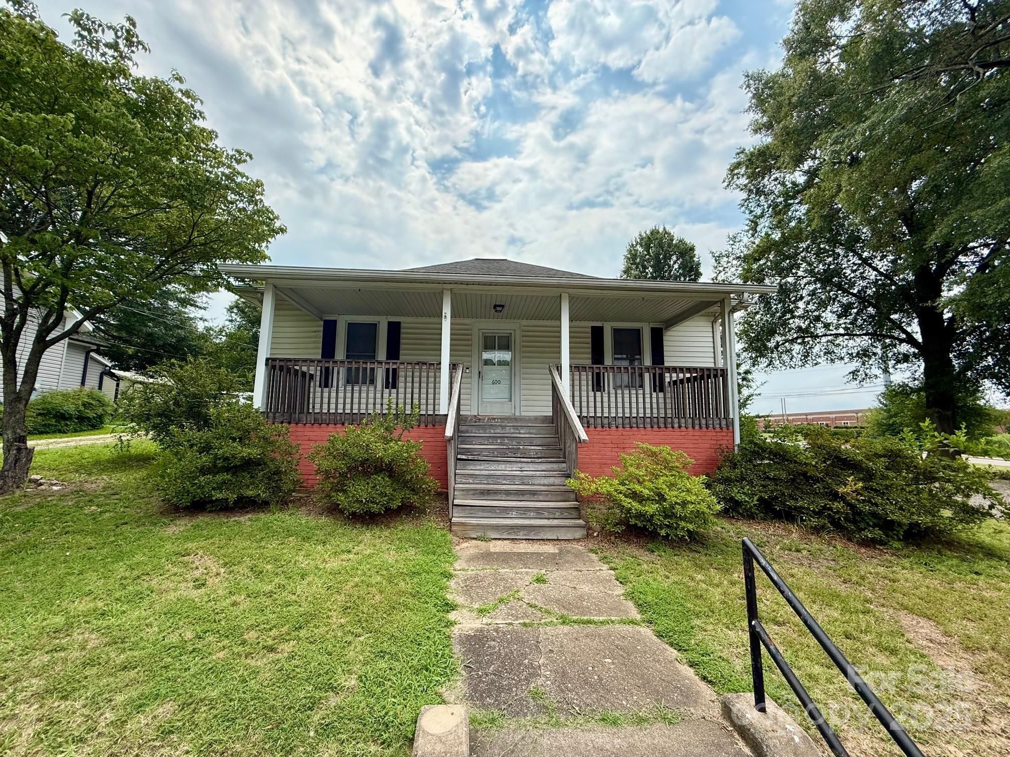 600 Church Avenue