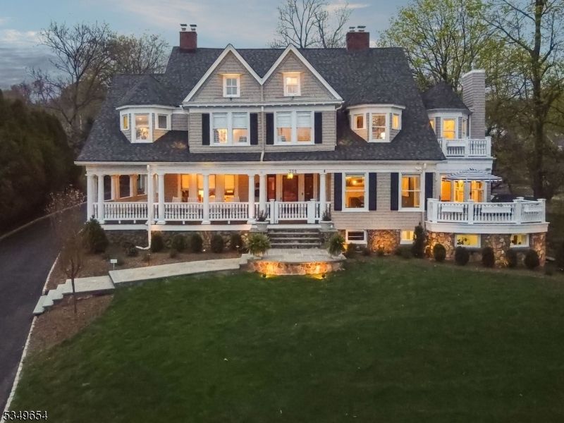 372 Up Mountain Avenue