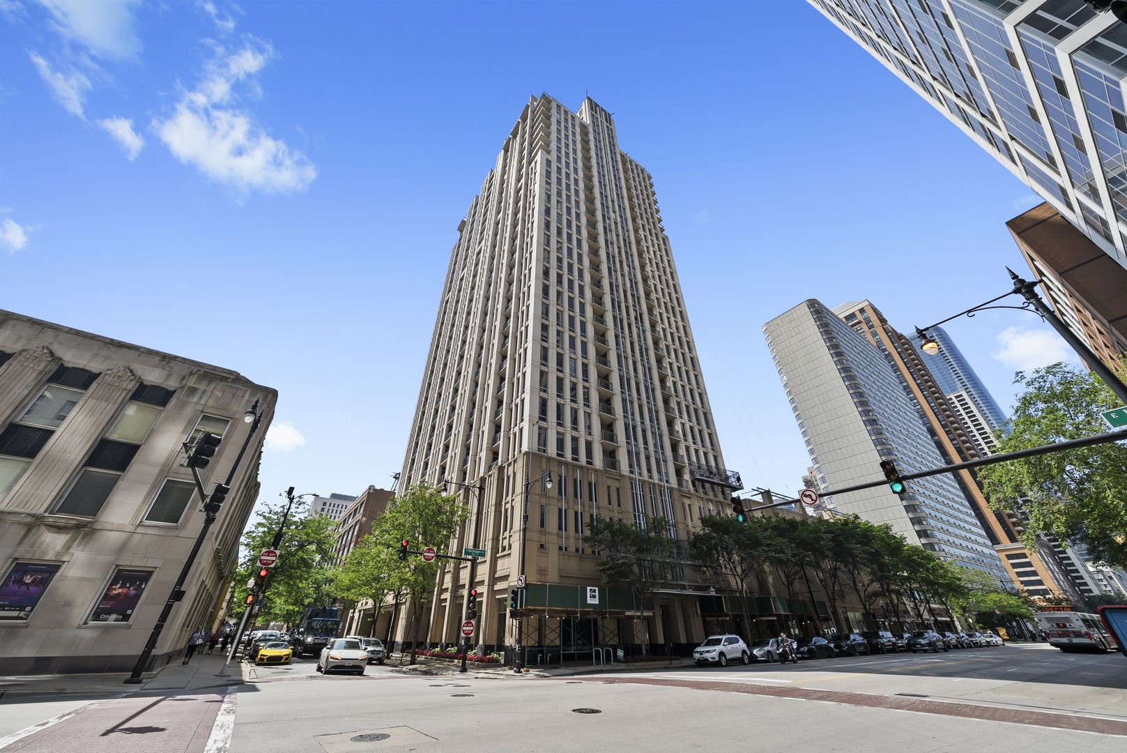 1250 S Michigan Avenue 2900
