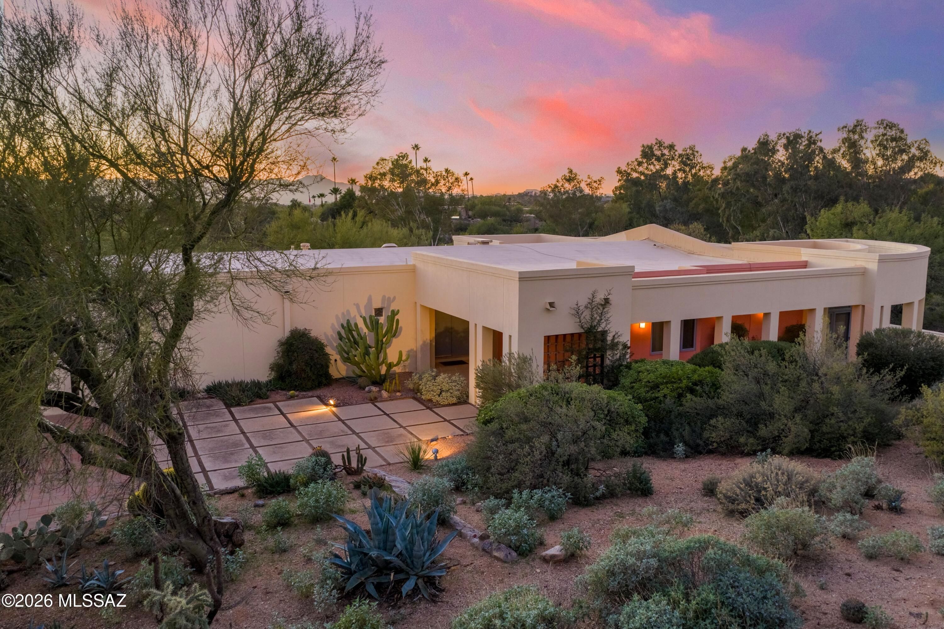 4941 E Mission Hill Place