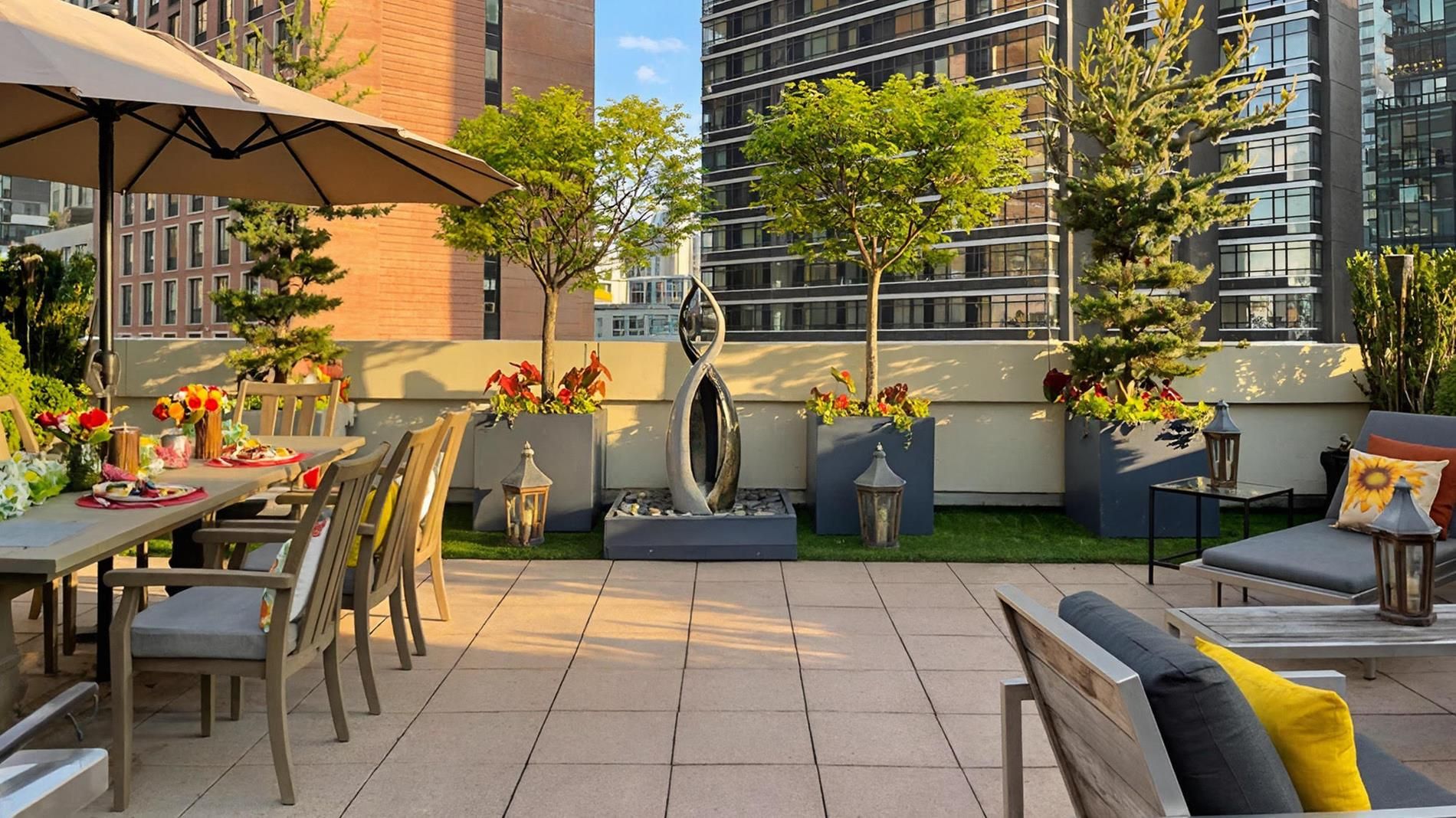 27-28 Thomson Avenue 608