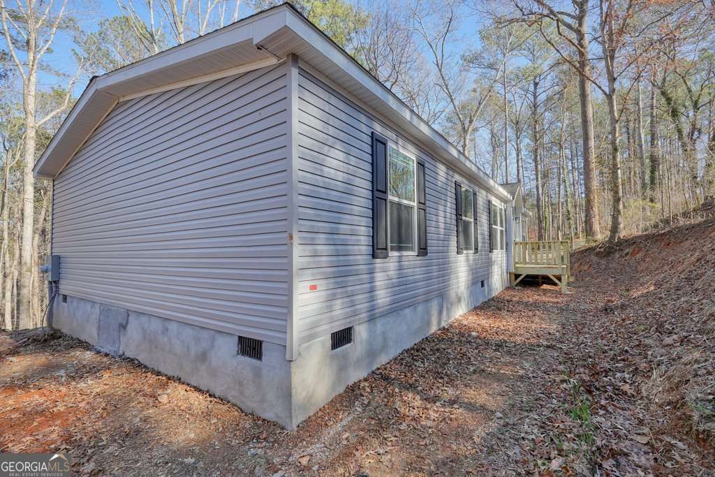 279 Lewis Way