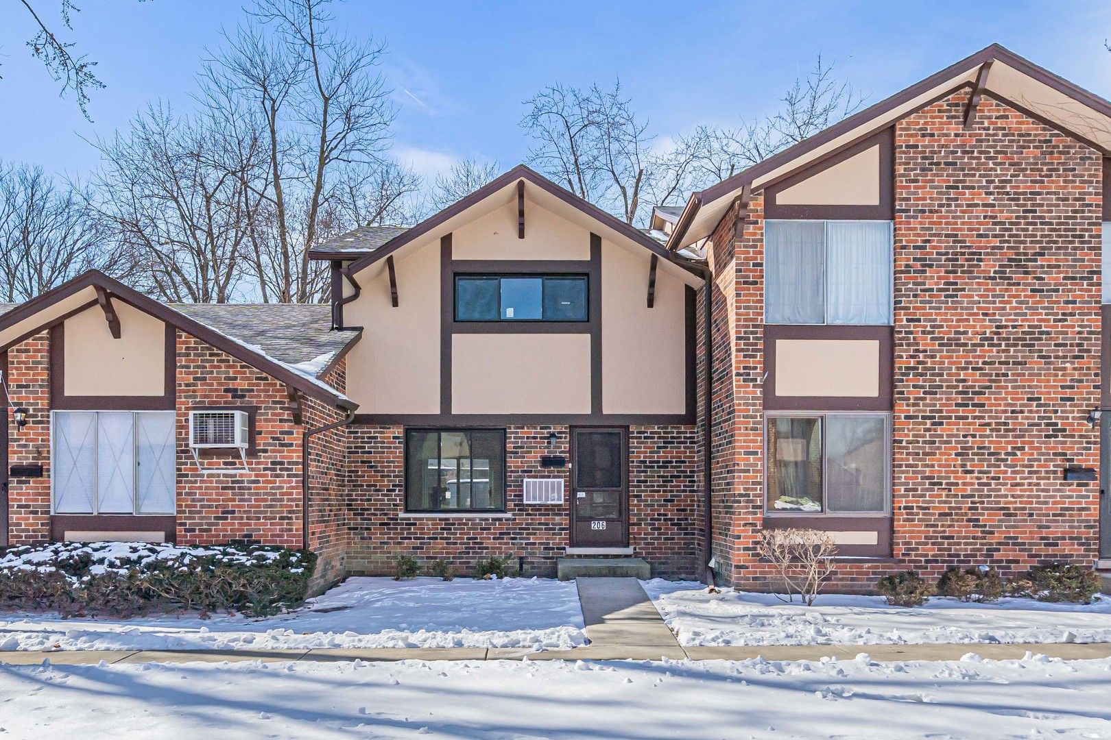 1s206 Stratford Lane