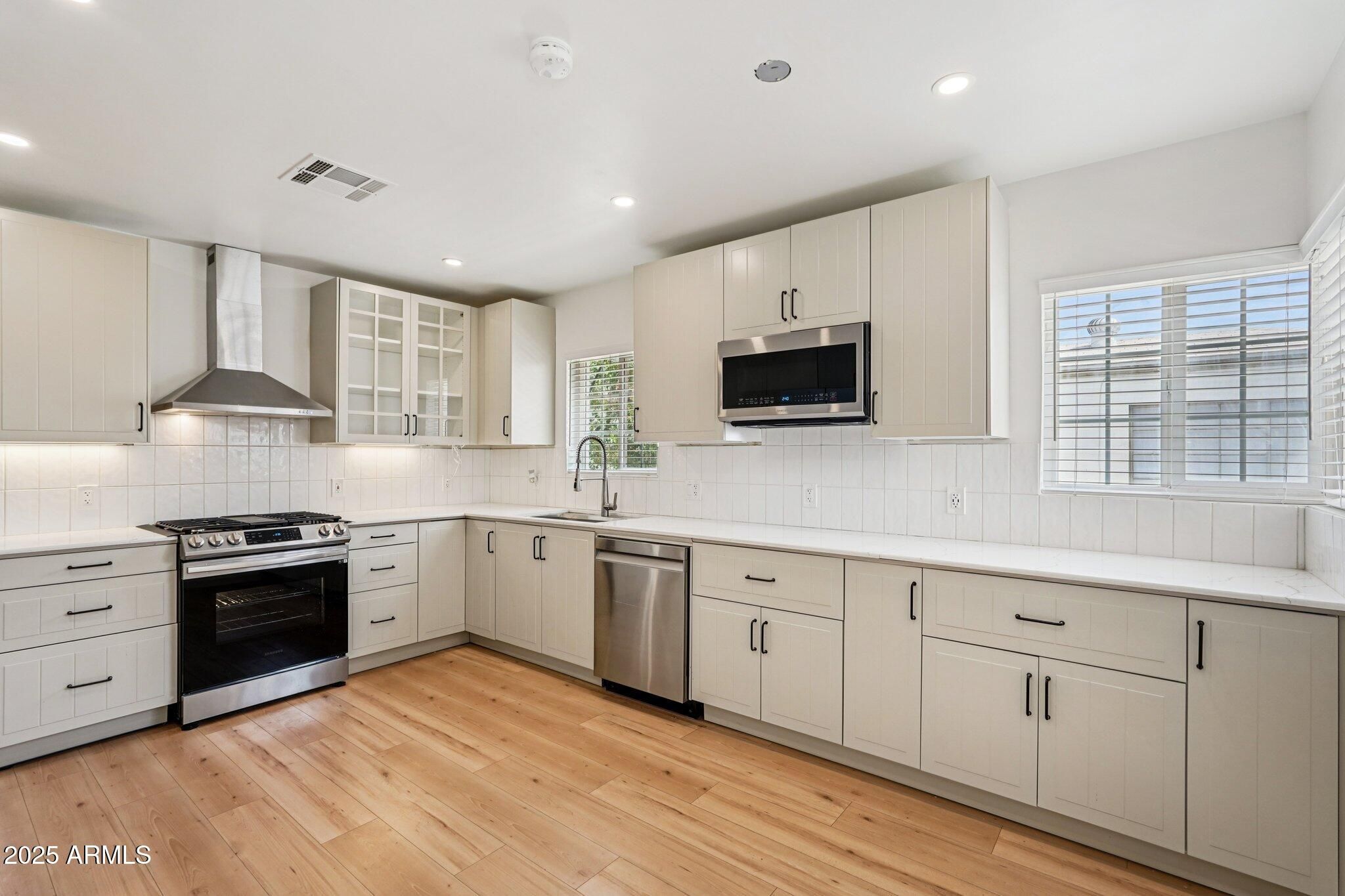 511 E Cheery Lynn Road