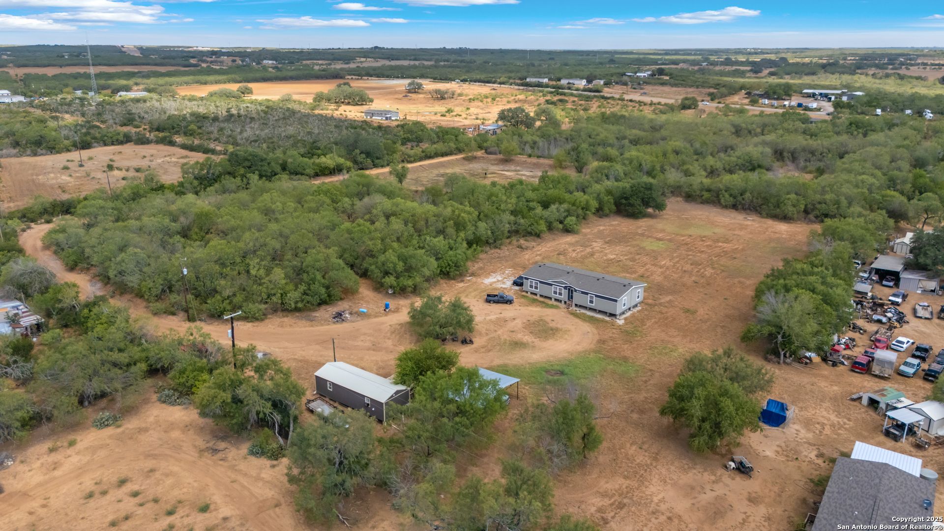 825 W Farm To Market 462