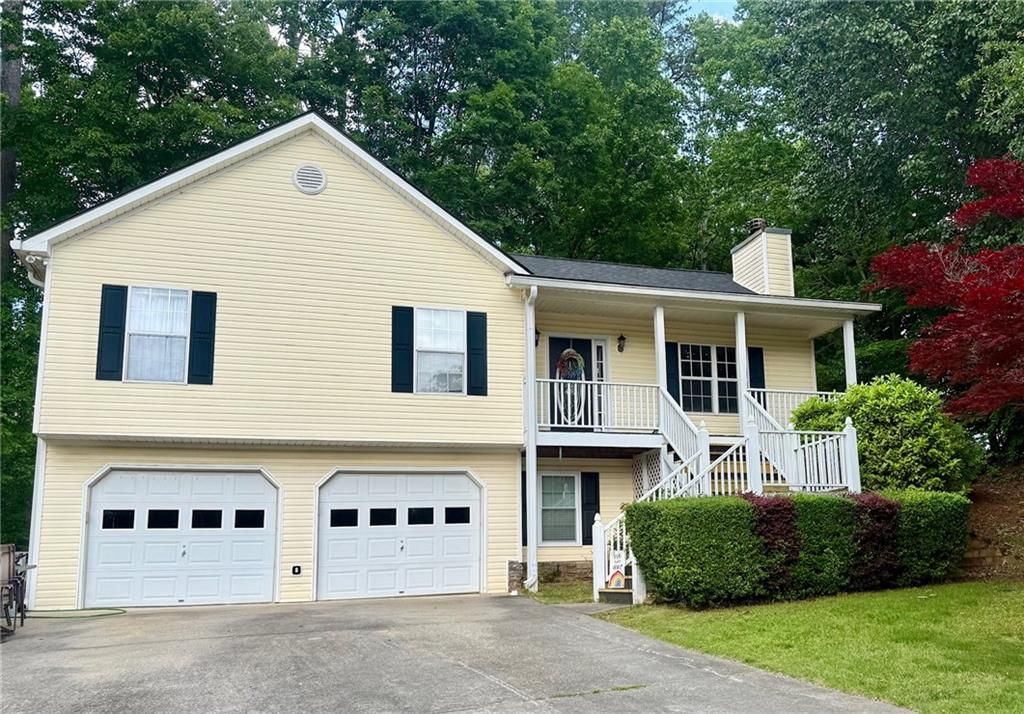 1043 Foxhollow Trail