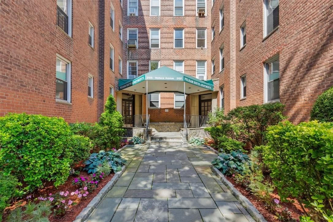 2105 Wallace Avenue 2F
