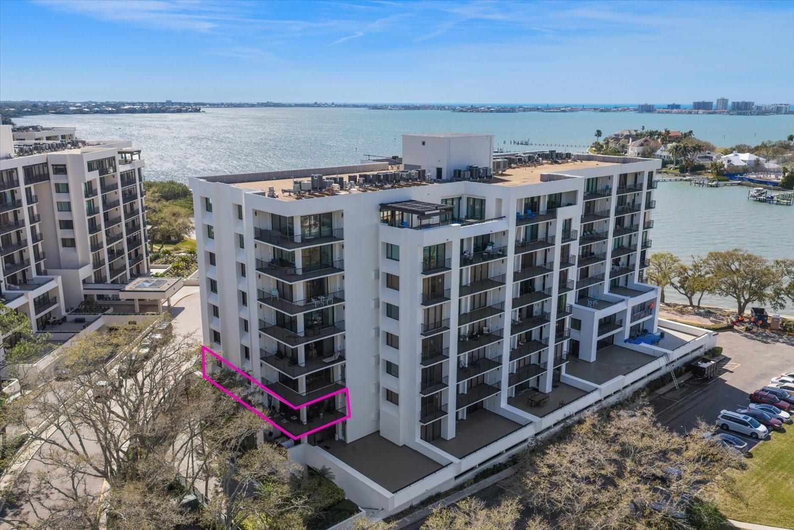 8 Belleview Boulevard 203