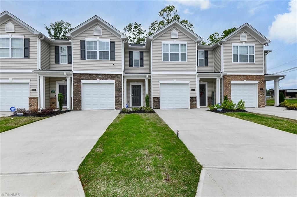 5687 Carrington Court 3