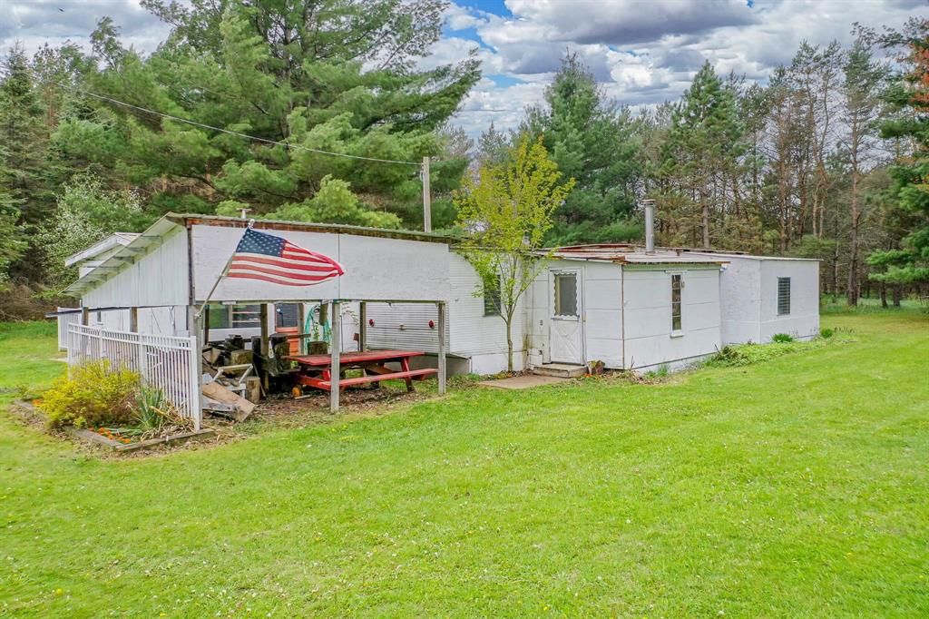 1151 N 8 Mile Road