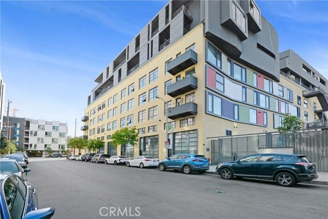 200 N San Fernando