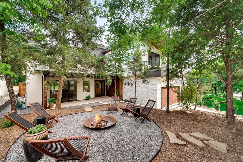 8020 Forest Trail
