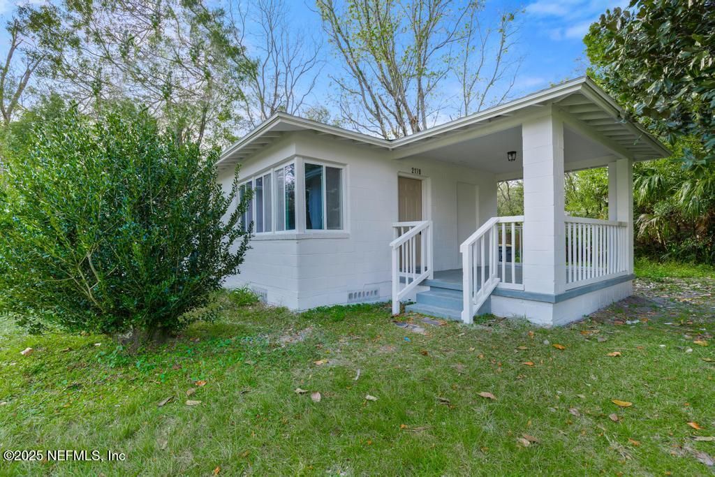 2178 Allandale Circle N