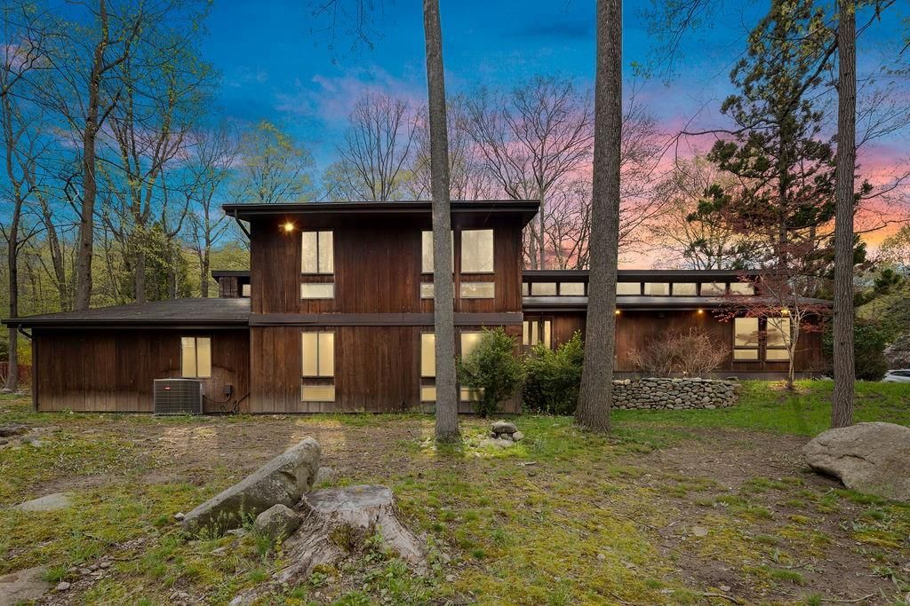 6 Burning Brush Court