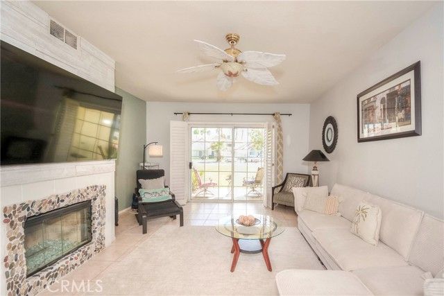 43756 Avenida Alicante