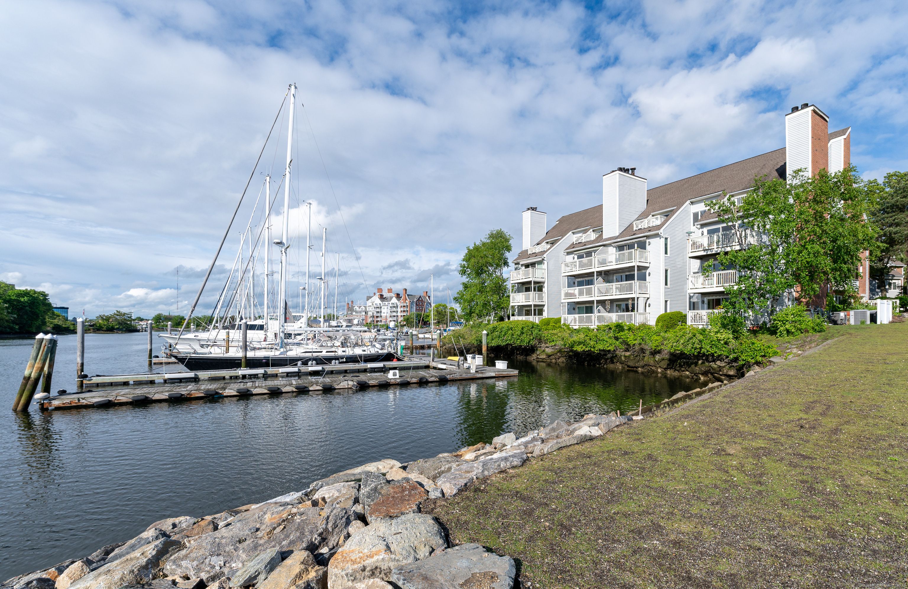 123 Harbor Drive APT 410