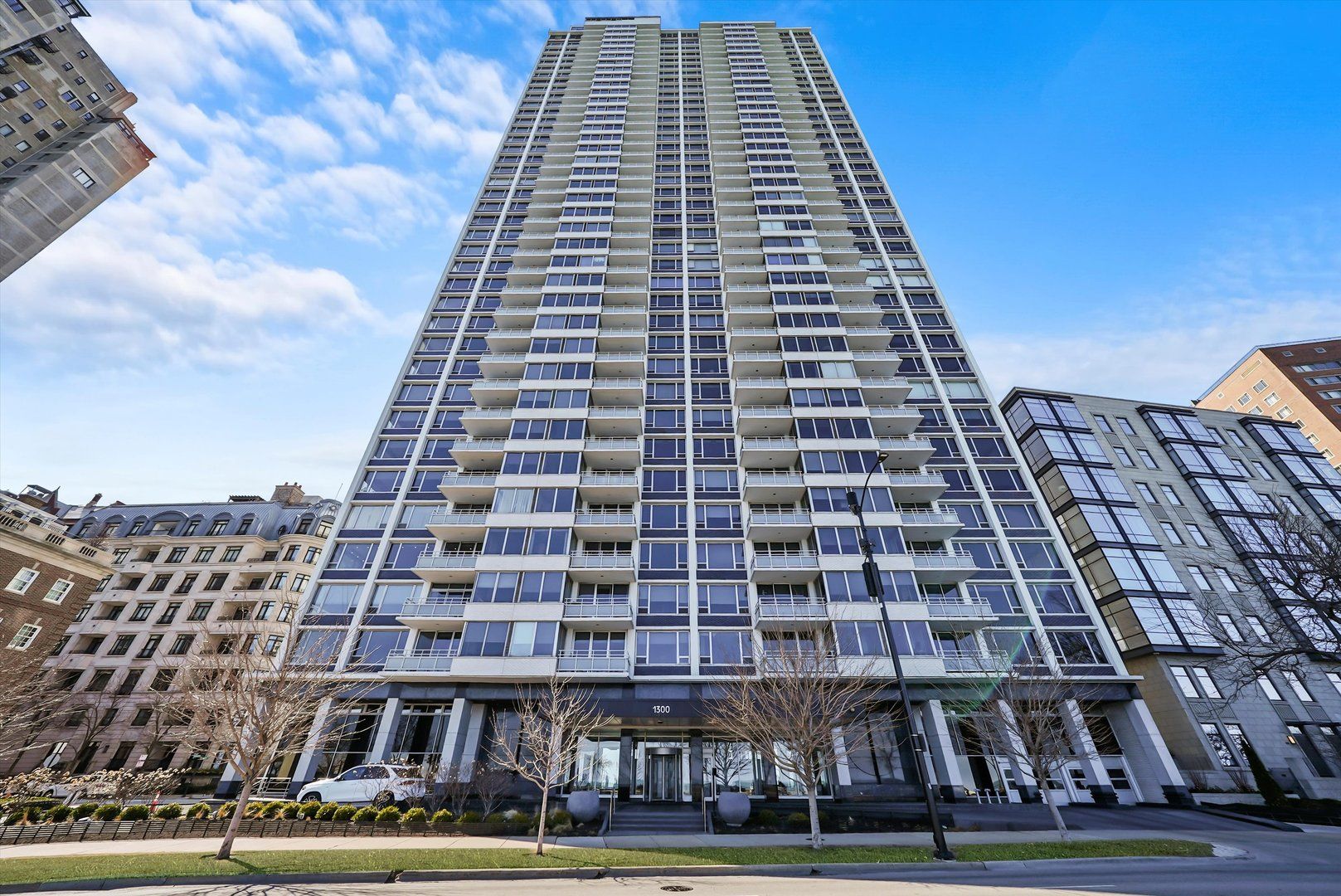 1300 N Lake Shore Drive 10B