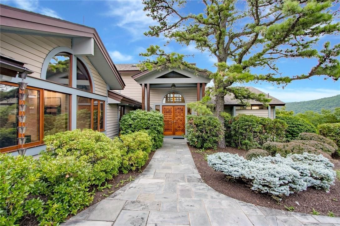 12 Mountain Brook Road