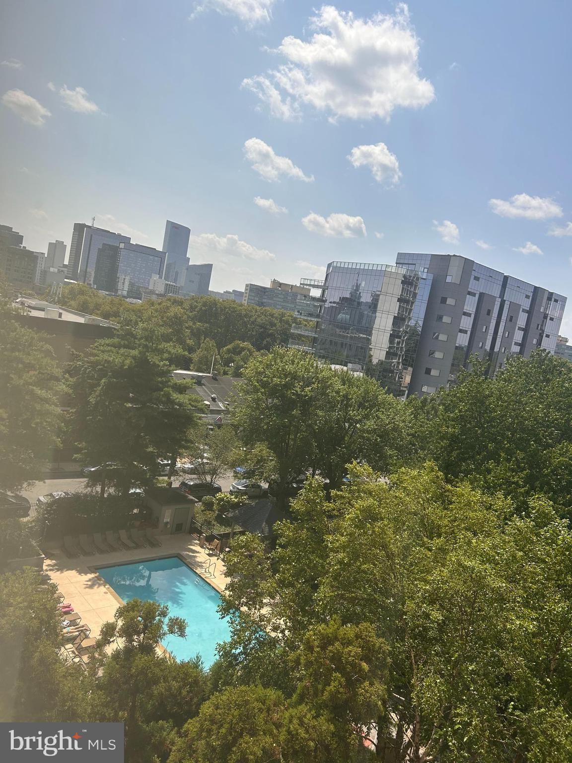 2001 Hamilton Street 425