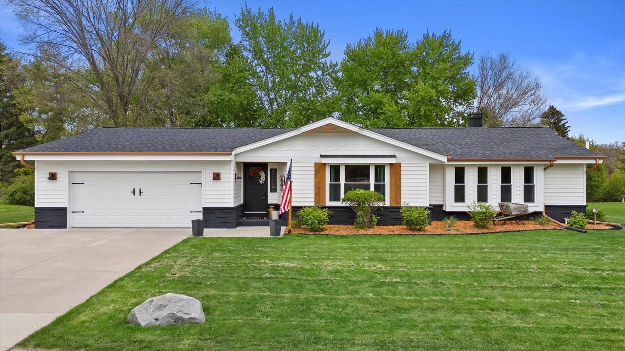 W163s7346 Bay Lane Drive