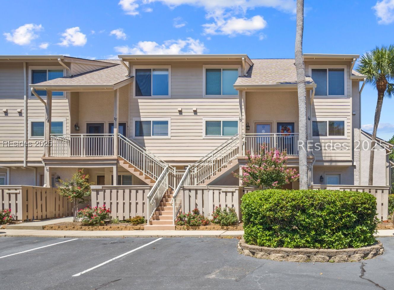 15 Deallyon Avenue 14