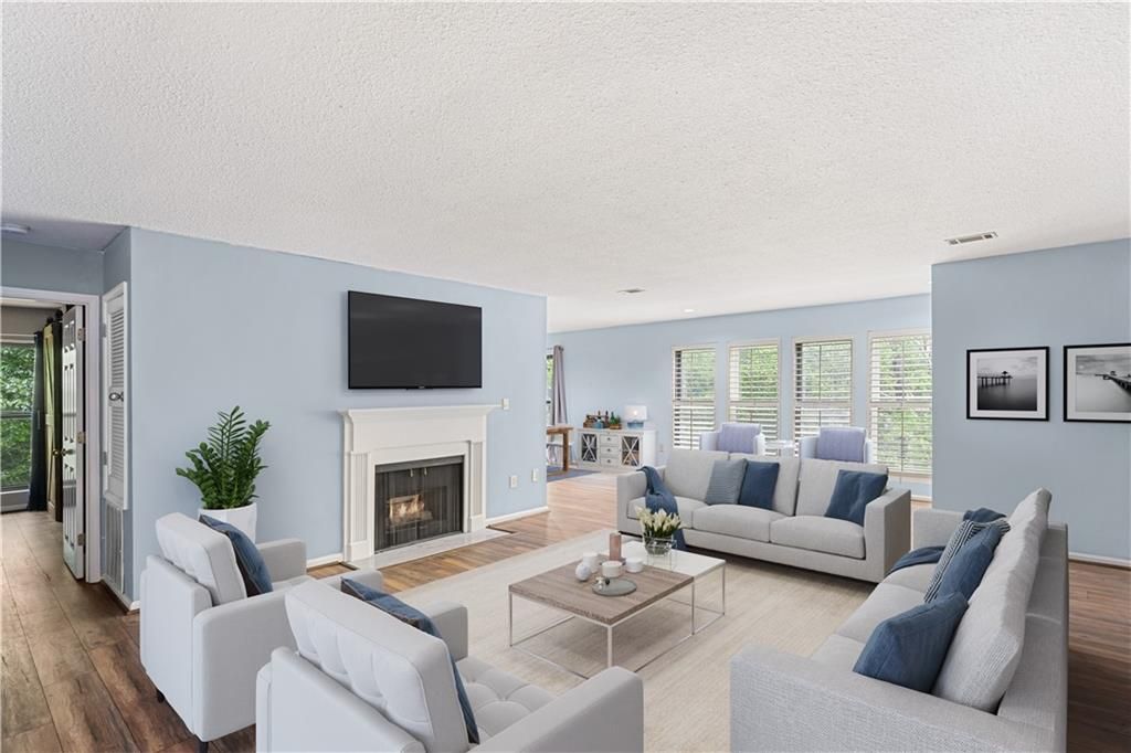 24214 Plantation Drive Ne