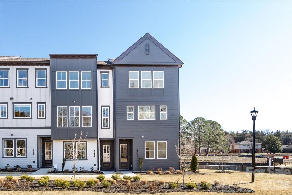 4623 Swan Meadow Lane