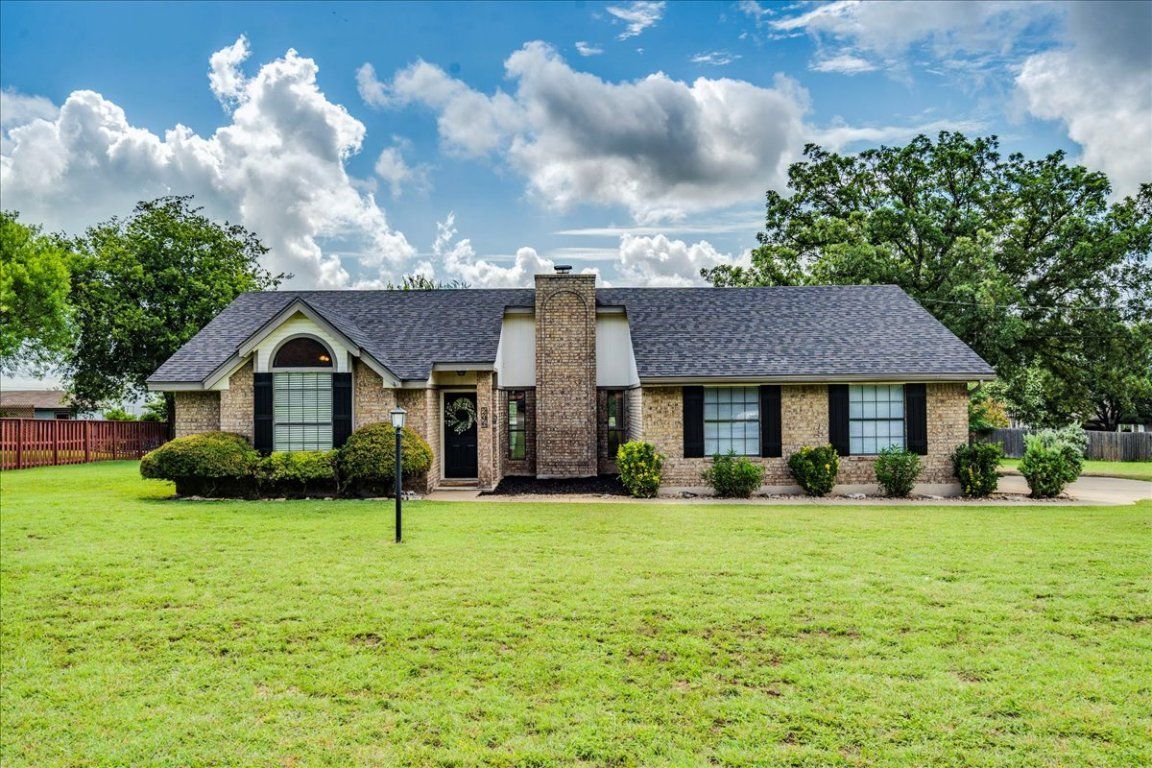 206 Live Oak Drive