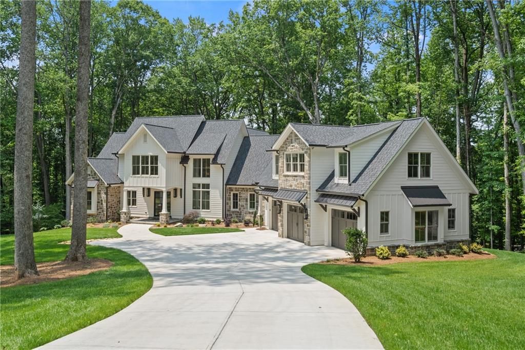 384 Hickory Pass