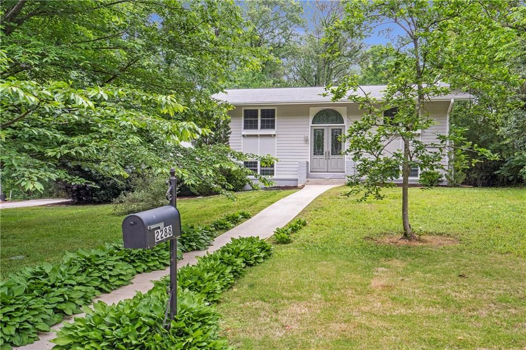2288 Street Deville Ne