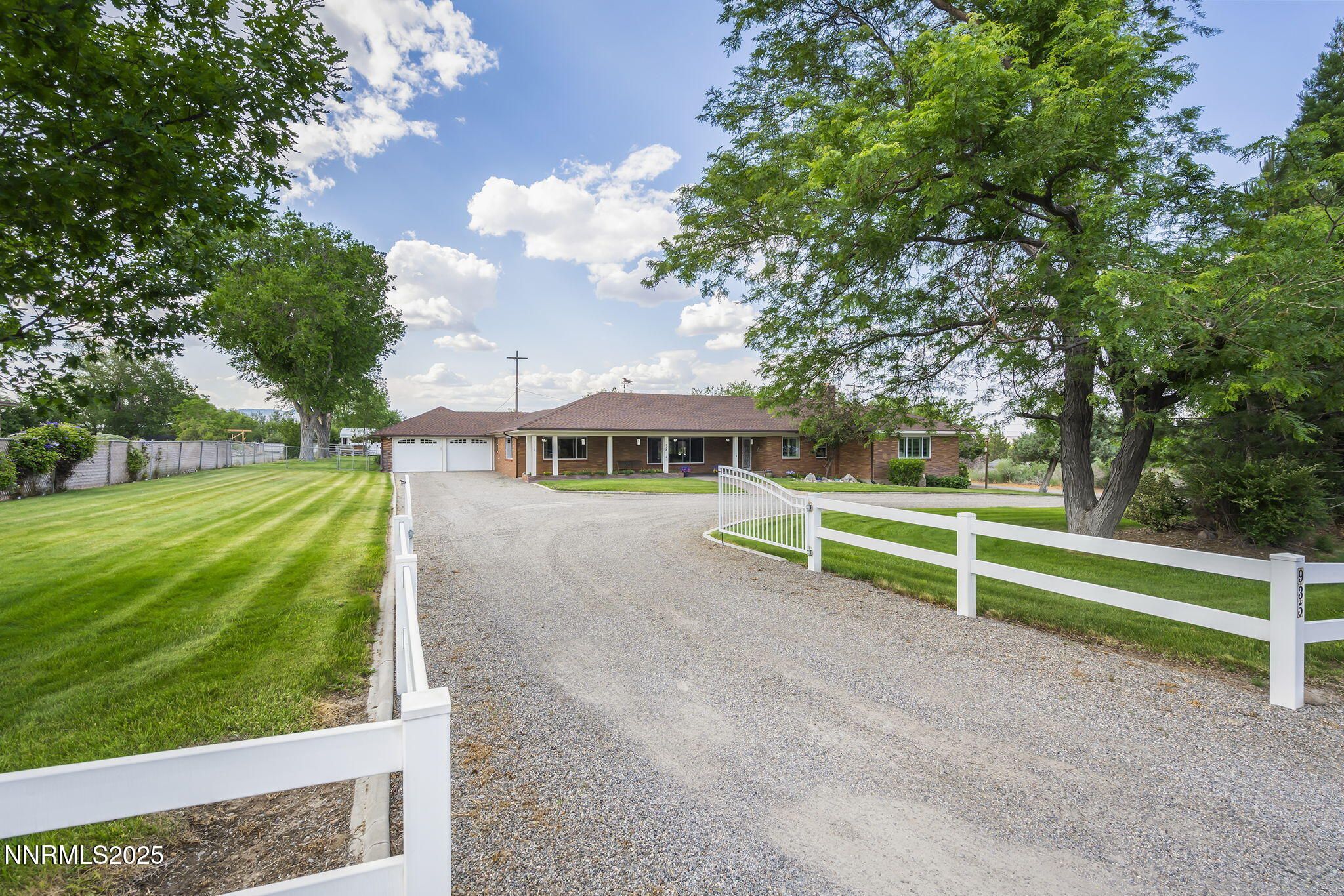 935 Foothill Road