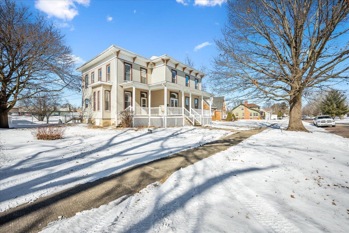 528 Locust Street
