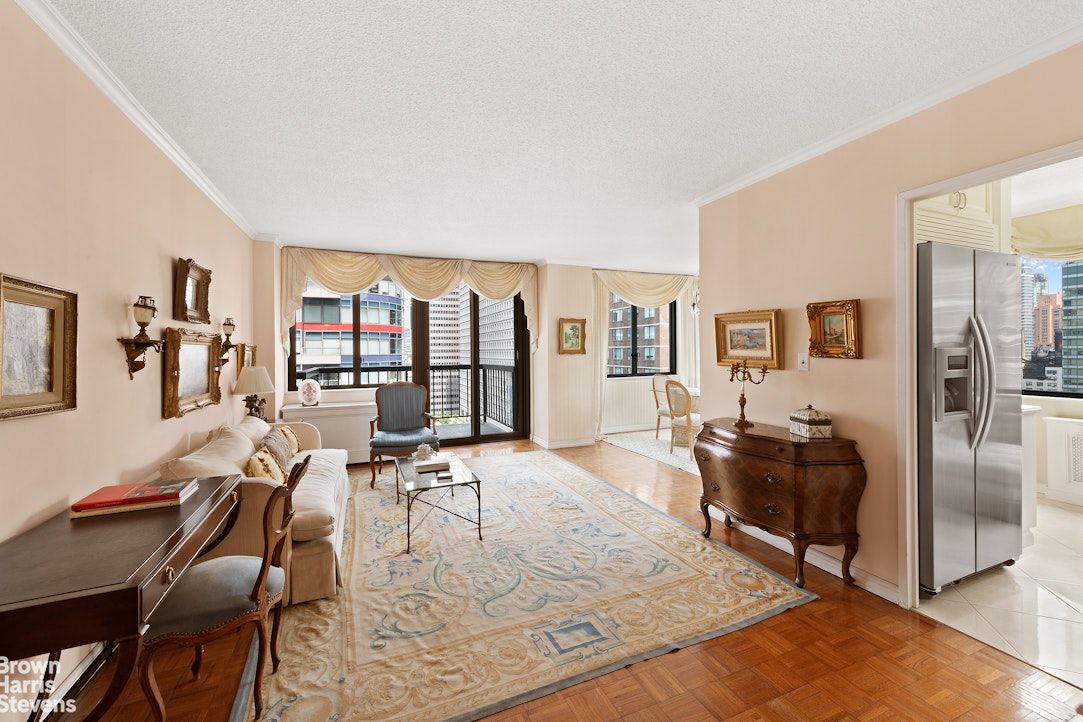 300 E 54th Street 22H
