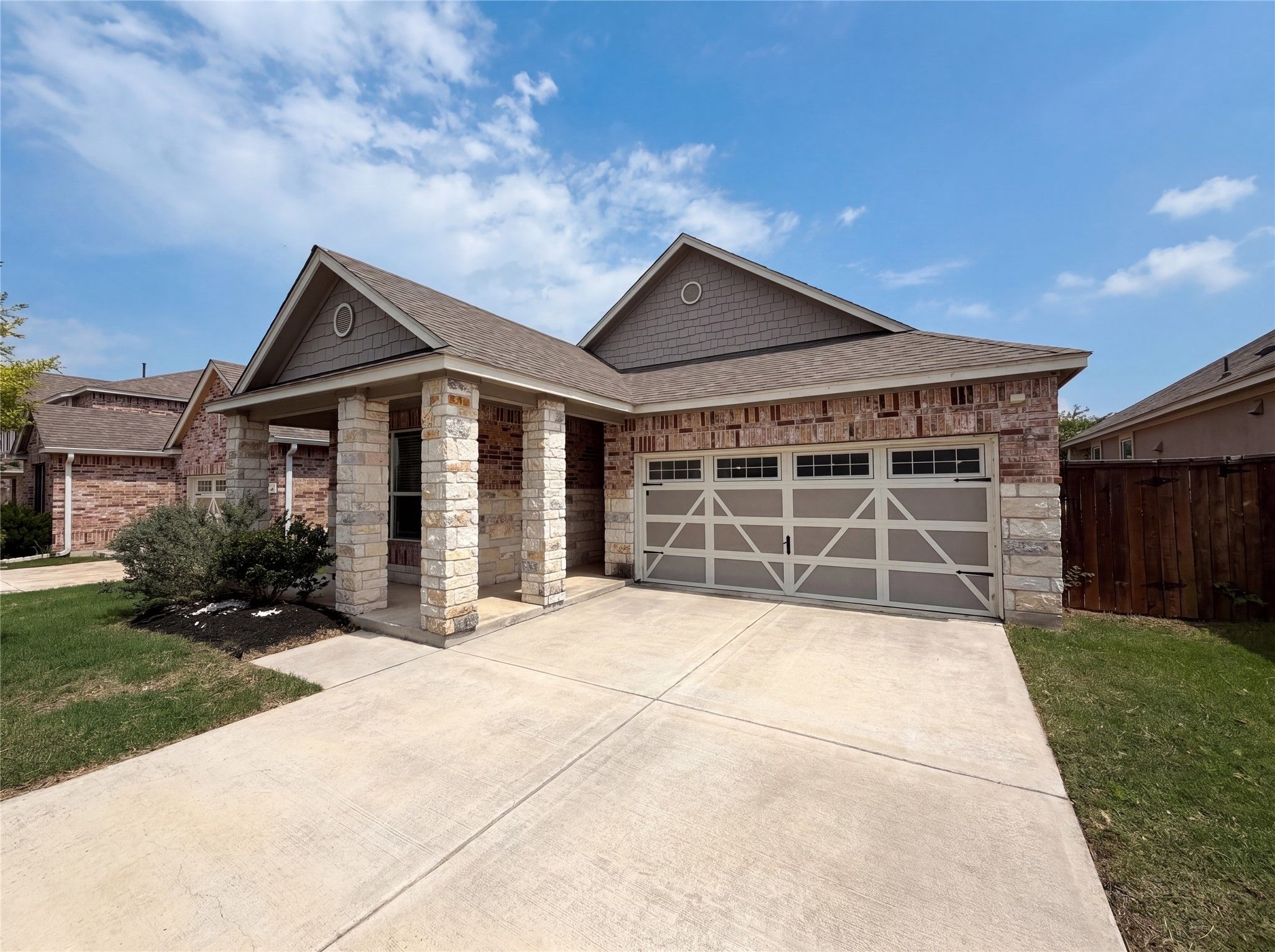 401 Fort William Street 33