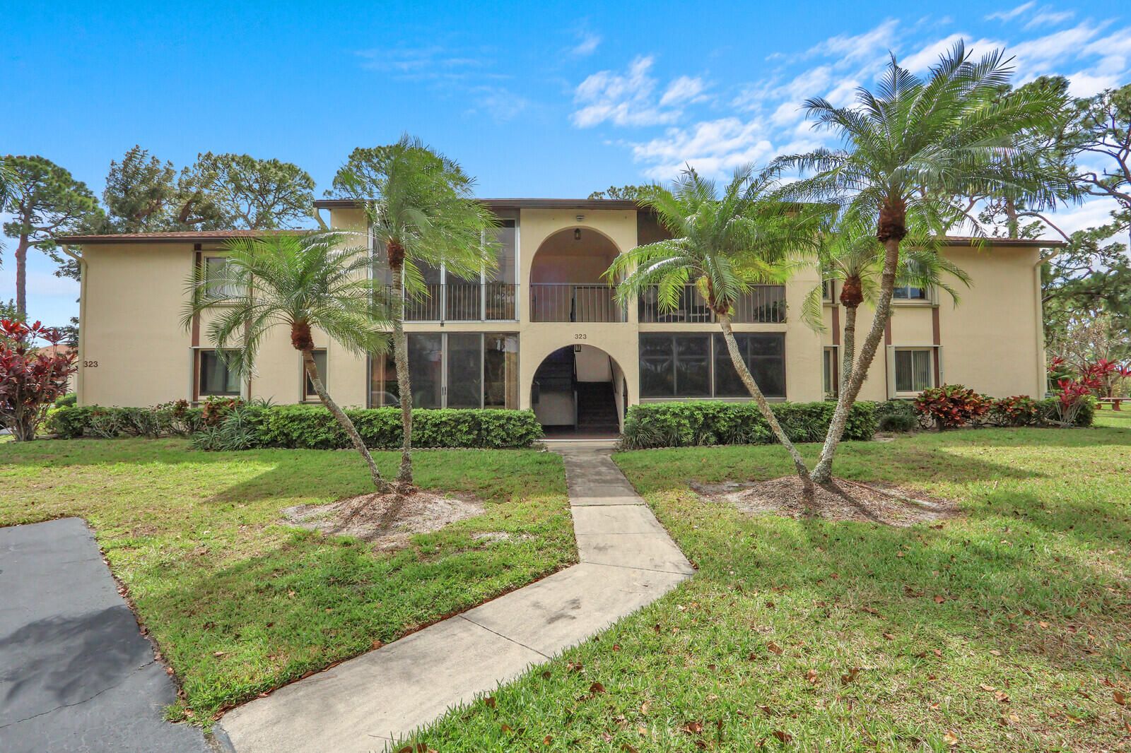 323 Knotty Pine Circle A2