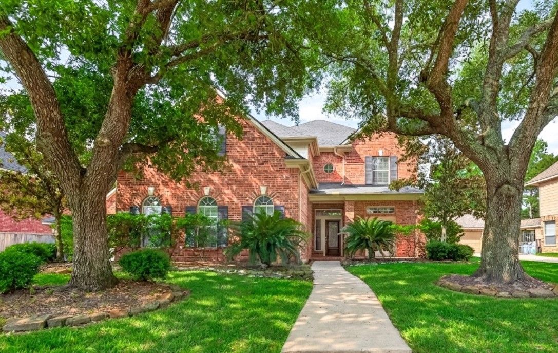 8110 Clearwater Crossing