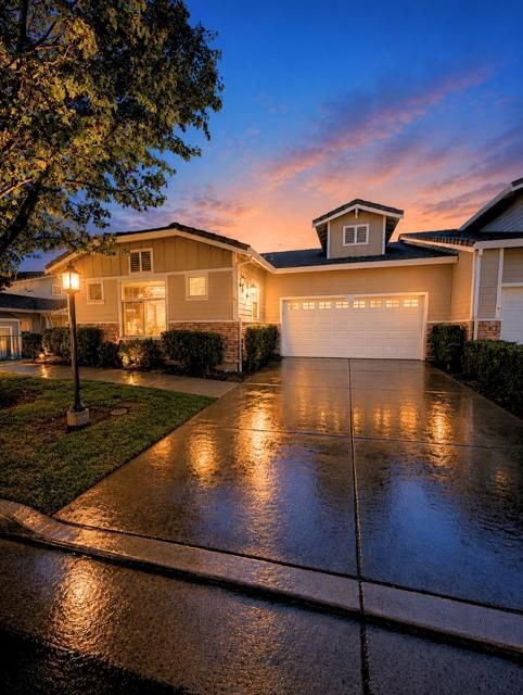9041 Village View Loop
