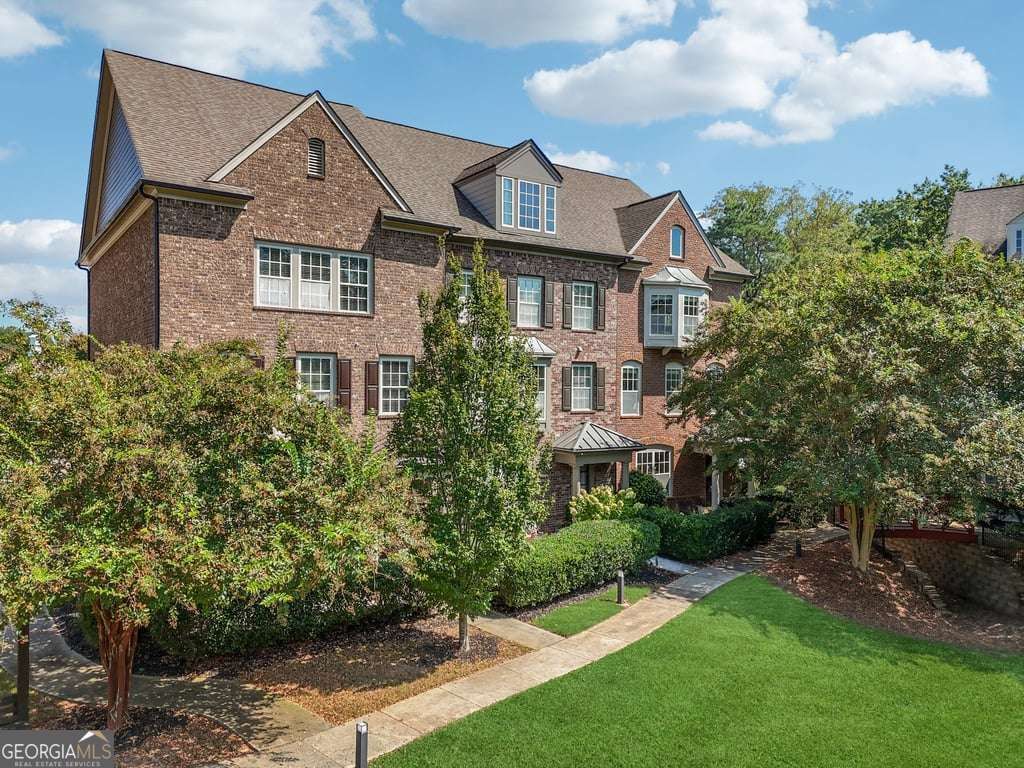550 Micayne Circle Se 1
