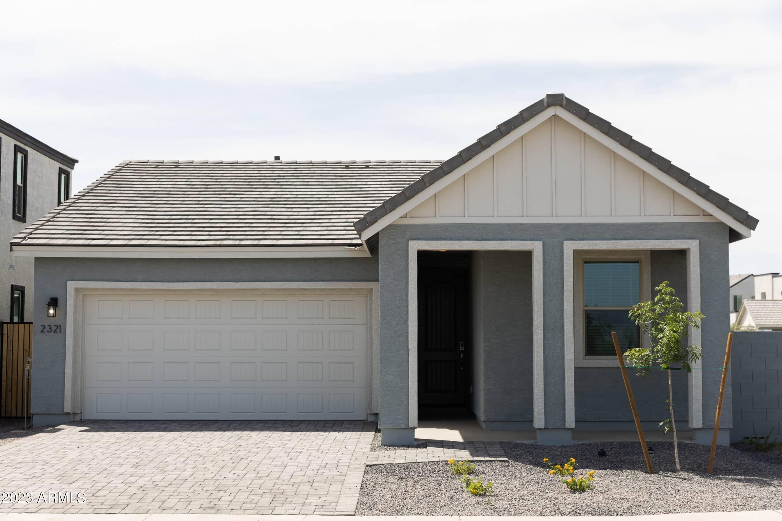 5724 S Daisy Patch Place