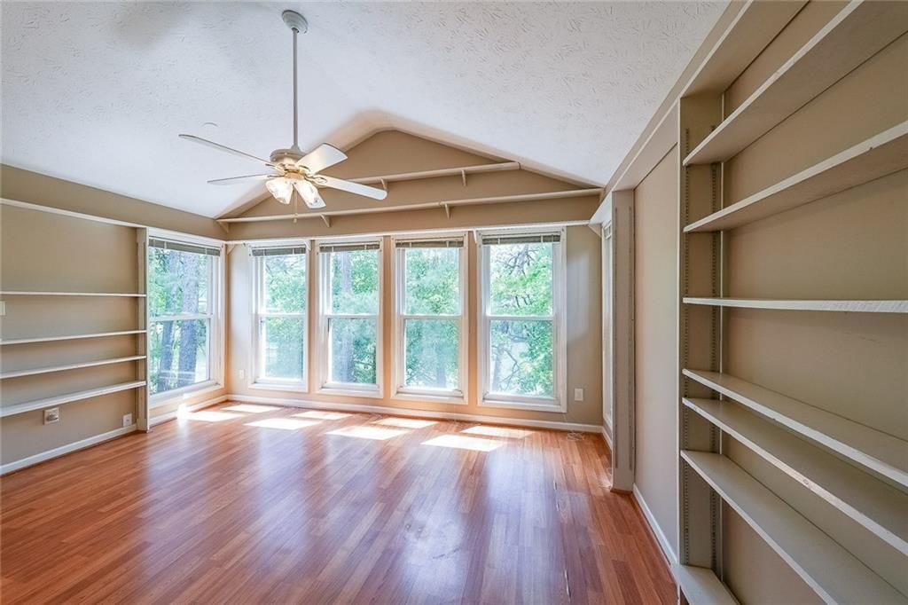 2214 Lake Pointe Circle