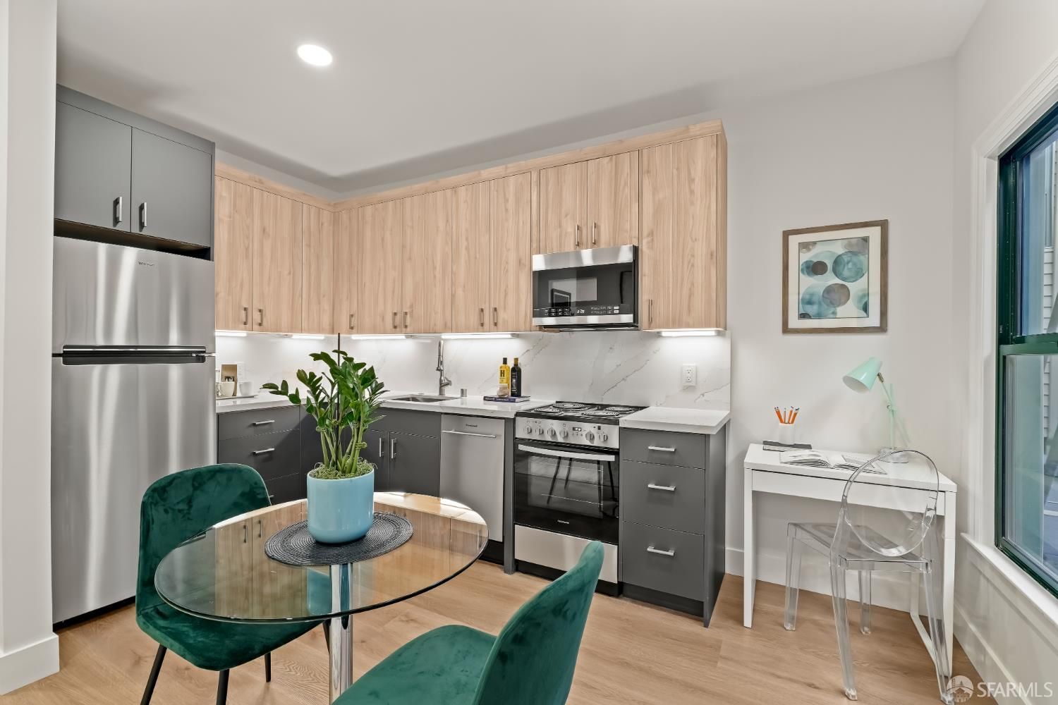 1325 Divisadero Street 104