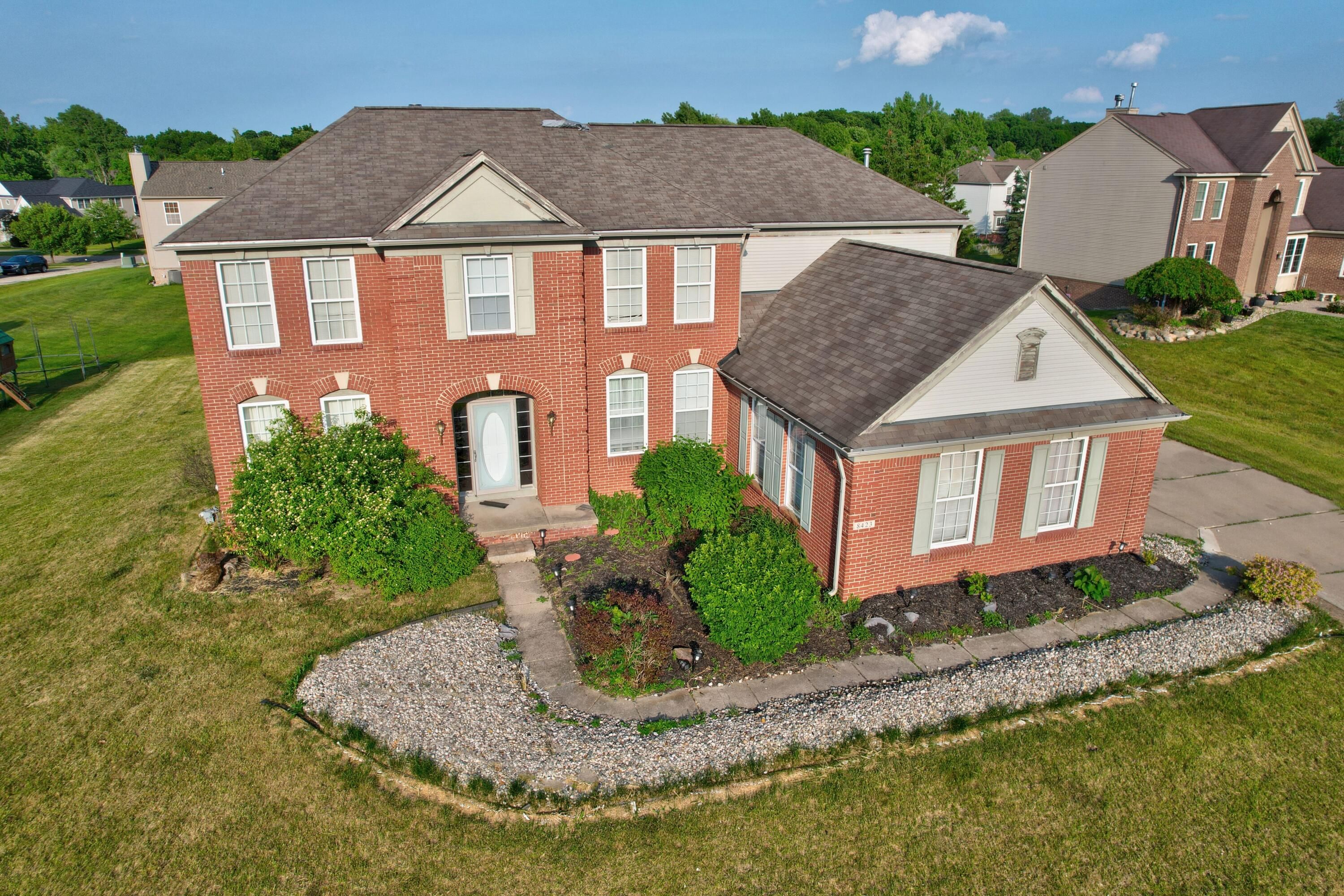8423 Oxford Lane