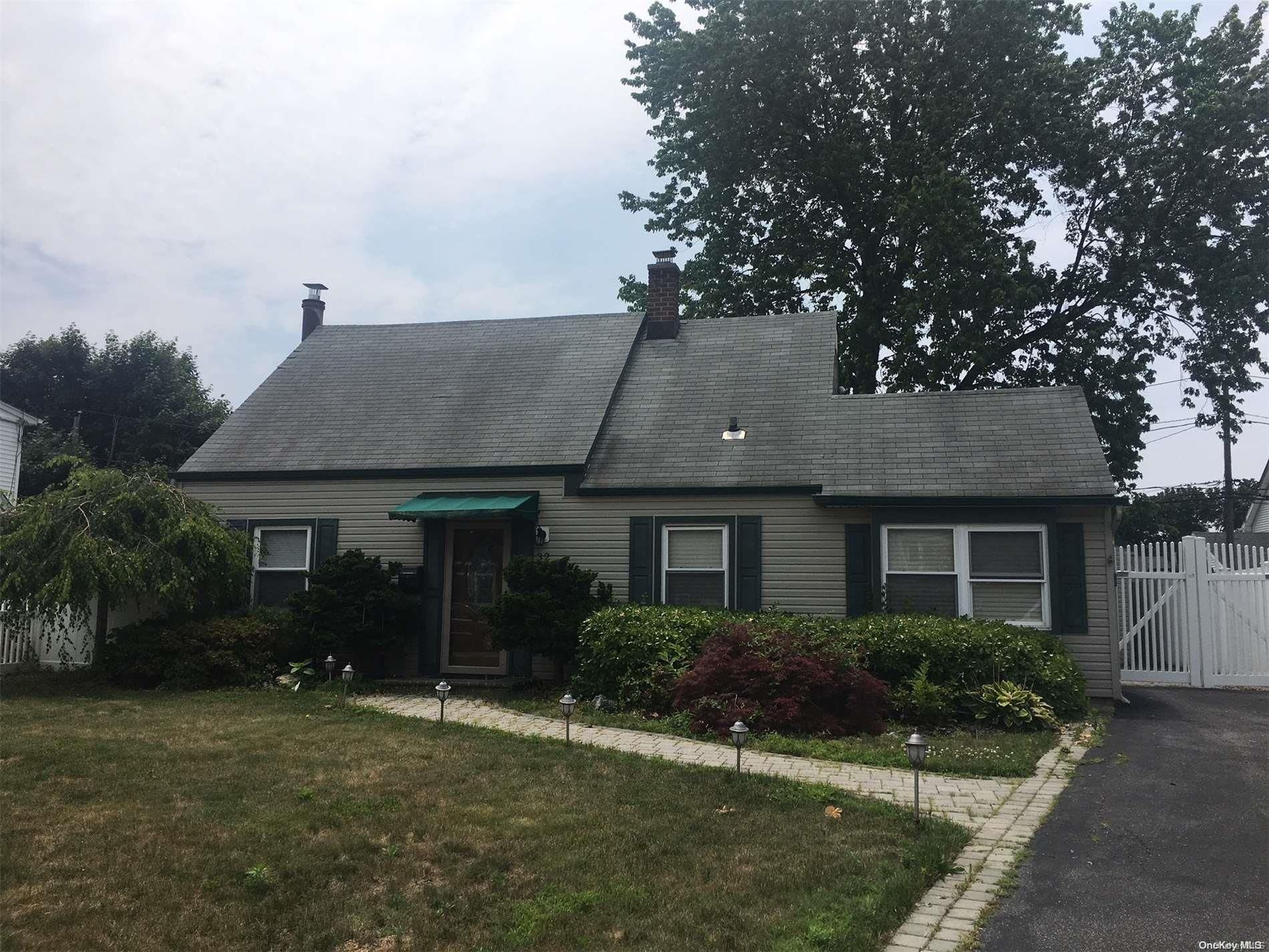 32 Clay Lane