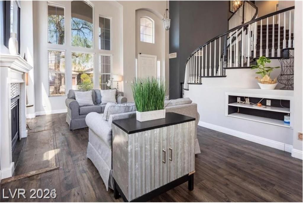 1400 Palantine Hill Drive