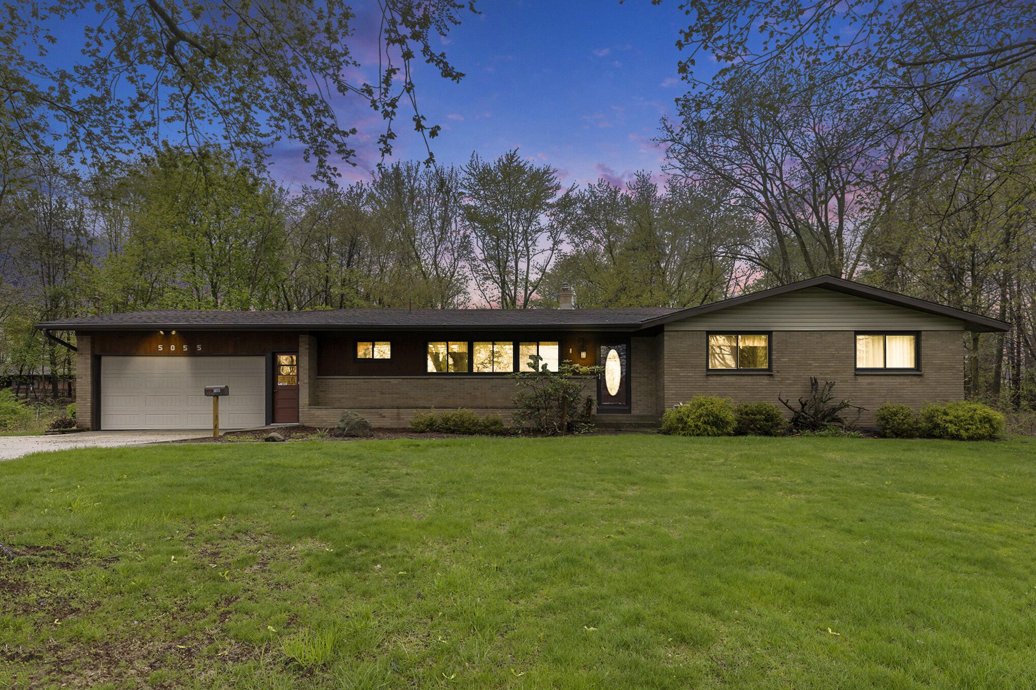 5055 Ivanrest Avenue Sw