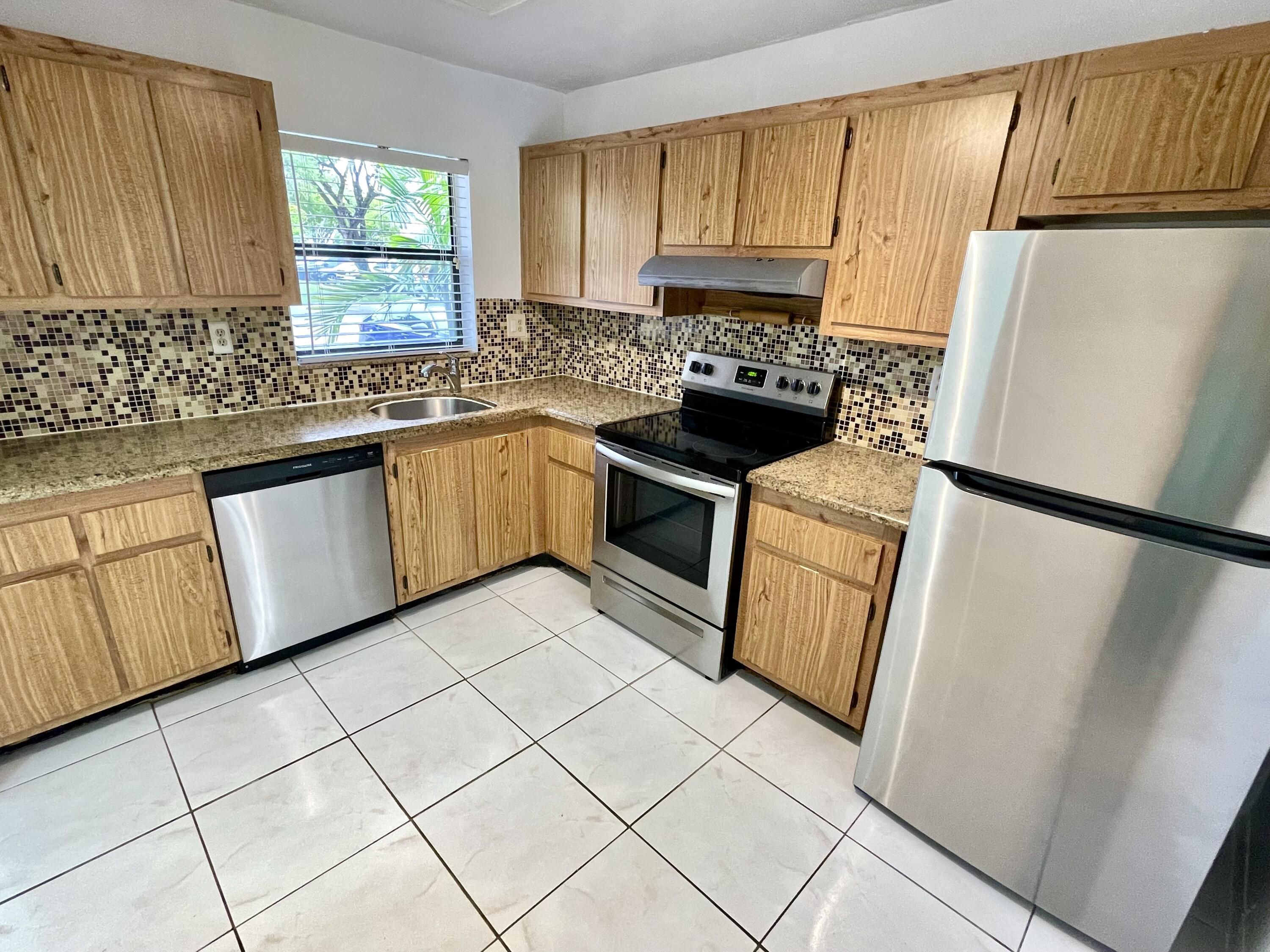 10442 Sunrise Lakes Boulevard 104