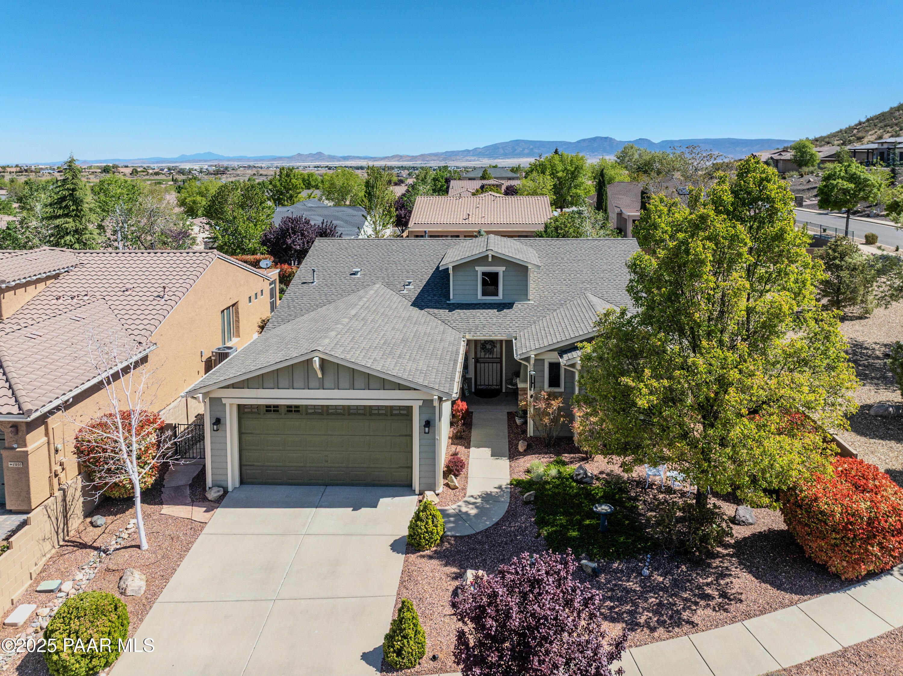 1061 N Cloud Cliff Pass